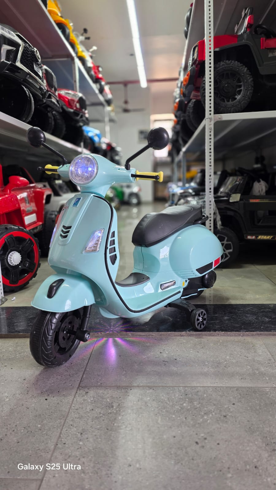 VESPA SCOOTER - Baby Vibe's - Image 2