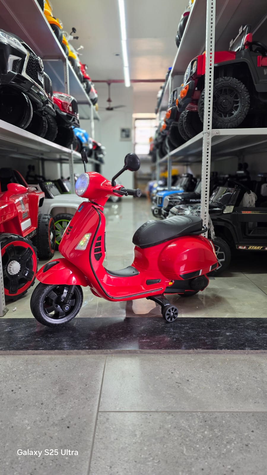 VESPA SCOOTER - Baby Vibe's